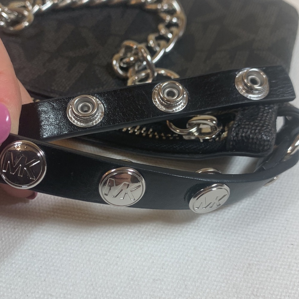 NWT Michael Kors Belt Bag XL Black and Gray Adjustable - Picture 5 of 9